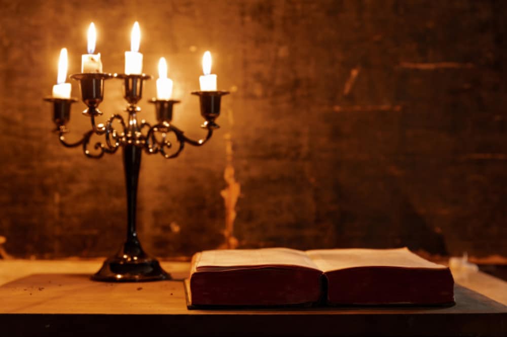 25 Free Church Backgrounds for Designers: Candles and Holy Book